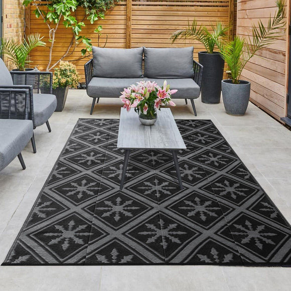 Enipate Outdoor Rugs for Patios Waterproof, 4x6ft Reversible Easy Cleaning Garden Rug, Portable Comfortable Woven Geometric Outdoor Carpet (Black & Grey) Enipate